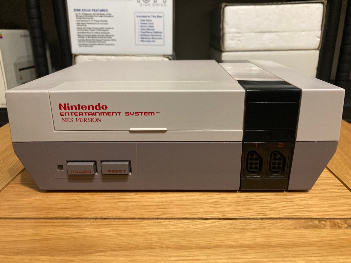 1991 Nintendo Entertainment System (NES) Repair, Restoration, & Modification